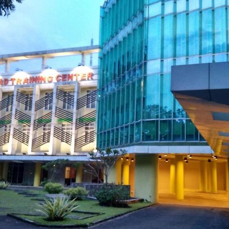 Utc Dago Hotel Bandung Esterno foto