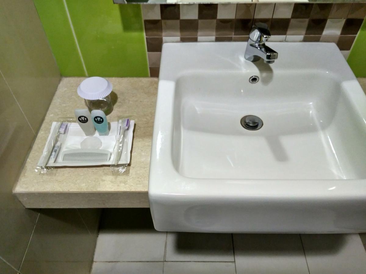 Utc Dago Hotel Bandung Esterno foto